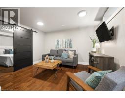 64 WESTBURY Crescent - 36