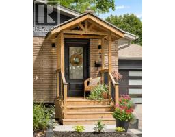 64 WESTBURY Crescent - 4