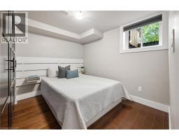 64 WESTBURY Crescent - 40