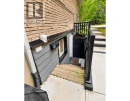 64 WESTBURY Crescent - 45