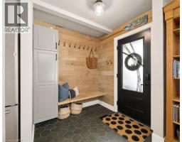 64 WESTBURY Crescent - 5