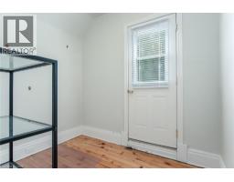 32 SAMUEL Street - 40