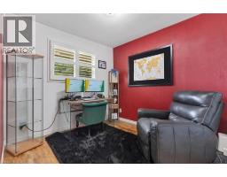 744 BIRCHWOOD Avenue - 12
