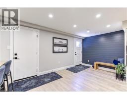 6 MAYS Crescent - 36