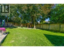 6 MAYS Crescent - 38