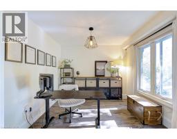 6 MAYS Crescent - 6
