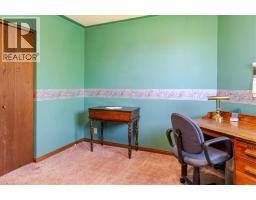 34 WOODFIELD Avenue - 19
