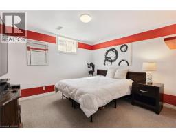915 ST GEORGE Street - 19