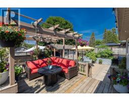 915 ST GEORGE Street - 24