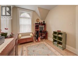 46 ELLEN Street W - 27