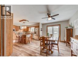 671 MAIN Street S - 11