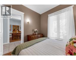 50 STRATHCONA Avenue - 8