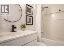 47 HOPEWELL Crescent - 17