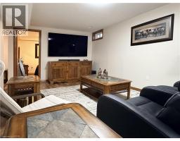 7 MANN Avenue - 37