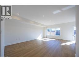 115 AMBER Street - 10