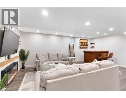 135 BROADOAKS Drive - 37
