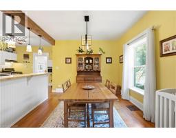 8 STRATHCONA Avenue - 10