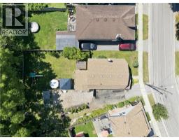 8 STRATHCONA Avenue - 34