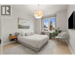 27 MAPLE LEAF Avenue S - 22