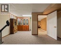 39 TRENHOLME Crescent - 39
