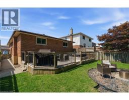39 TRENHOLME Crescent - 43