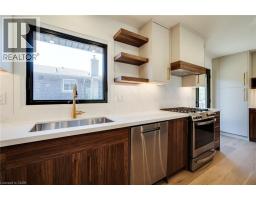 24 ROYCE Avenue - 18
