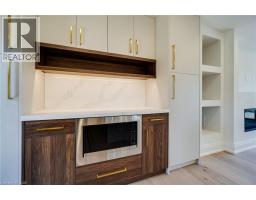 24 ROYCE Avenue - 20