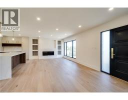 24 ROYCE Avenue - 8