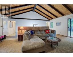 757 VICTORIA Road - 12
