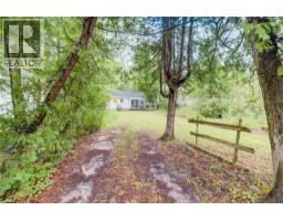 757 VICTORIA Road - 19