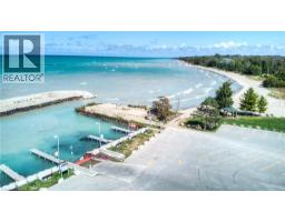 757 VICTORIA Road - 37