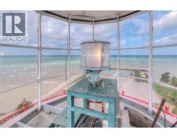 757 VICTORIA Road - 42