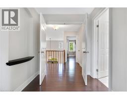 32 PENNSYLVANIA Crescent - 24
