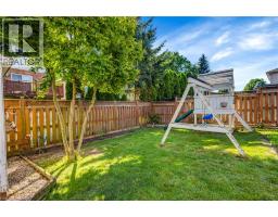 35 BORLAND Drive - 40