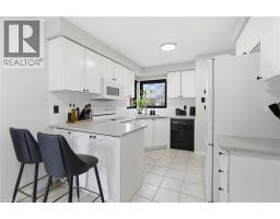 6 WOODCROFT Crescent - 10