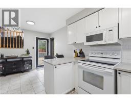 6 WOODCROFT Crescent - 8