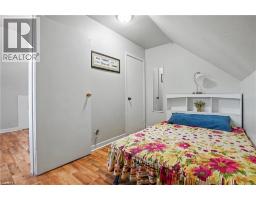 16 MERCER Road - 19