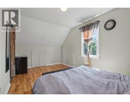 16 MERCER Road - 22