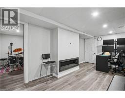 16 MERCER Road - 25