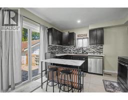 16 MERCER Road - 9