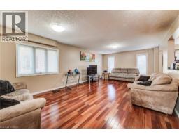 124 UDVARI Crescent - 6