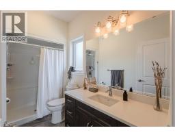 15 WINTERBERRY Lane - 16