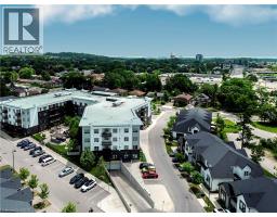 110 FERGUS Avenue UnitNo. 17 - 4