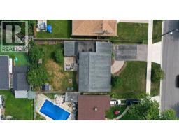 14 CAMBRIDGE Avenue - 33
