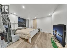 478 GREENFIELD Avenue - 27