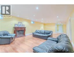 79 MOORLAND Crescent - 38