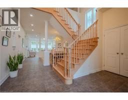 79 MOORLAND Crescent - 4