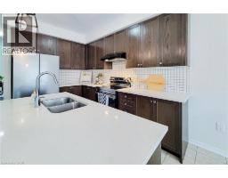 11 ESTHER Crescent - 18
