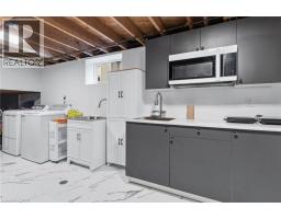 27 BLENHEIM Drive - 35
