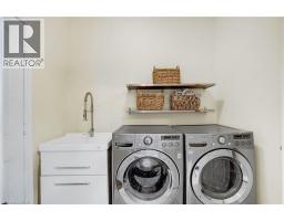6 1/2 KOPPERFIELD Lane - 28